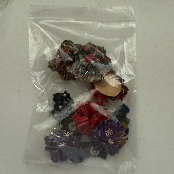 Lot of Jewelry, Vintage Earrings and Necklaces - Picture 5 of 6